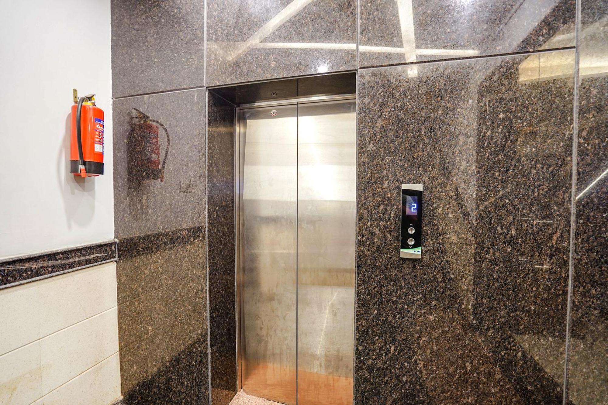 Fabhotel Ts Inn Faithfulganj 外观 照片